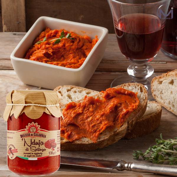 Spreadable Nduja di Spilinga on the bread